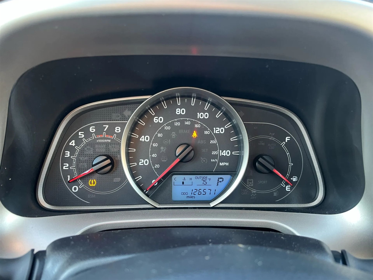 Toyota RAV4 XLE FWD 2015