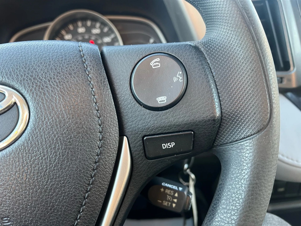 Toyota RAV4 XLE FWD 2015