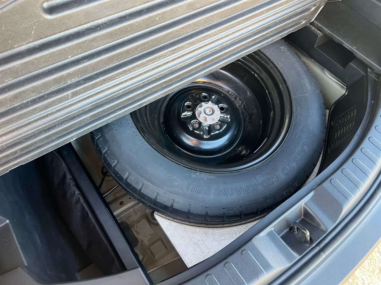 Toyota RAV4 XLE FWD 2015