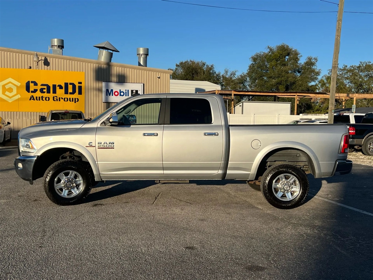 RAM 2500 Laramie Crew Cab SWB 4WD 2013