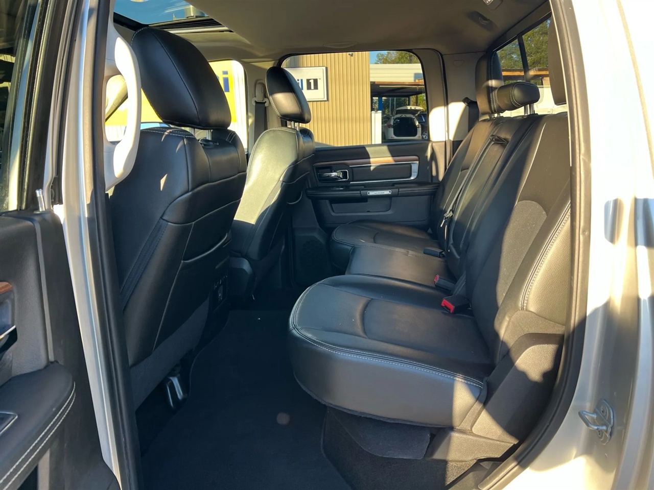 RAM 2500 Laramie Crew Cab SWB 4WD 2013