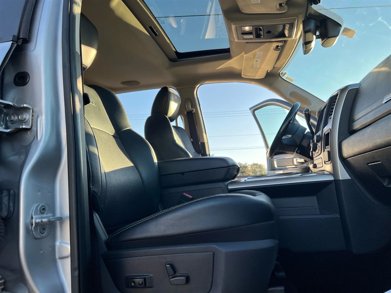 RAM 2500 Laramie Crew Cab SWB 4WD 2013