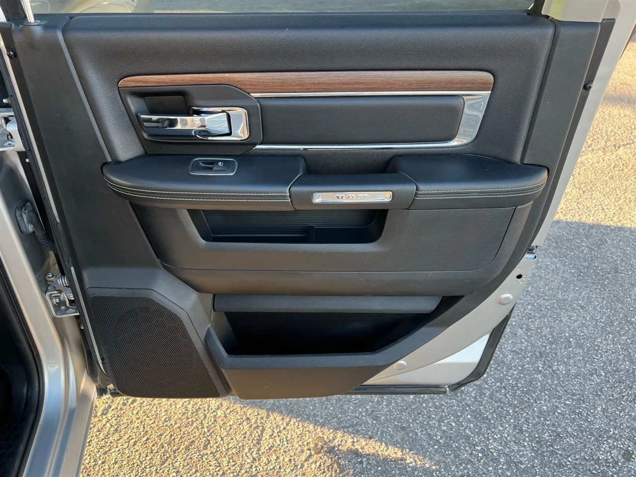 RAM 2500 Laramie Crew Cab SWB 4WD 2013