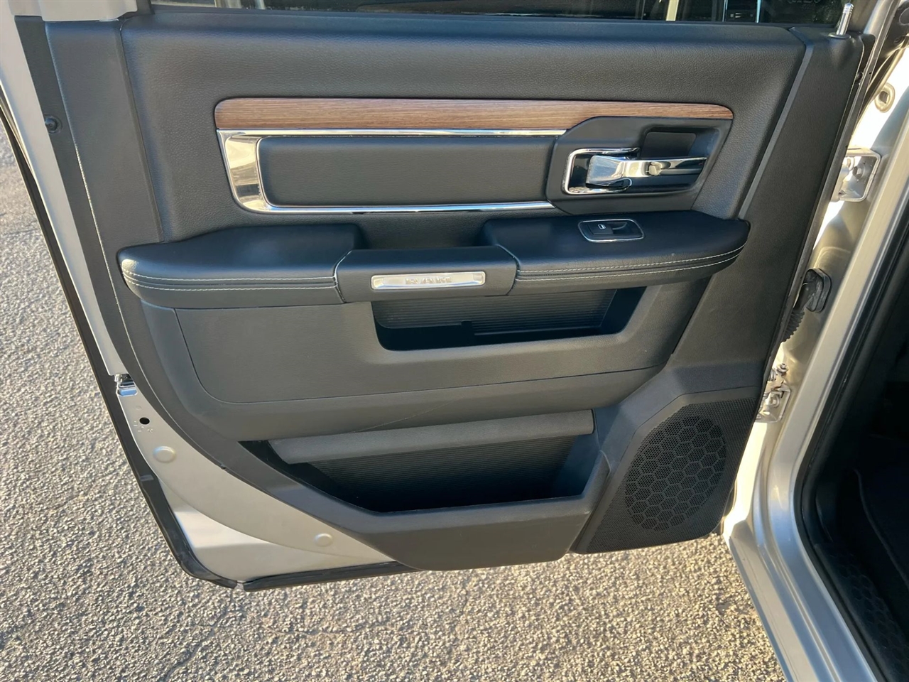 RAM 2500 Laramie Crew Cab SWB 4WD 2013