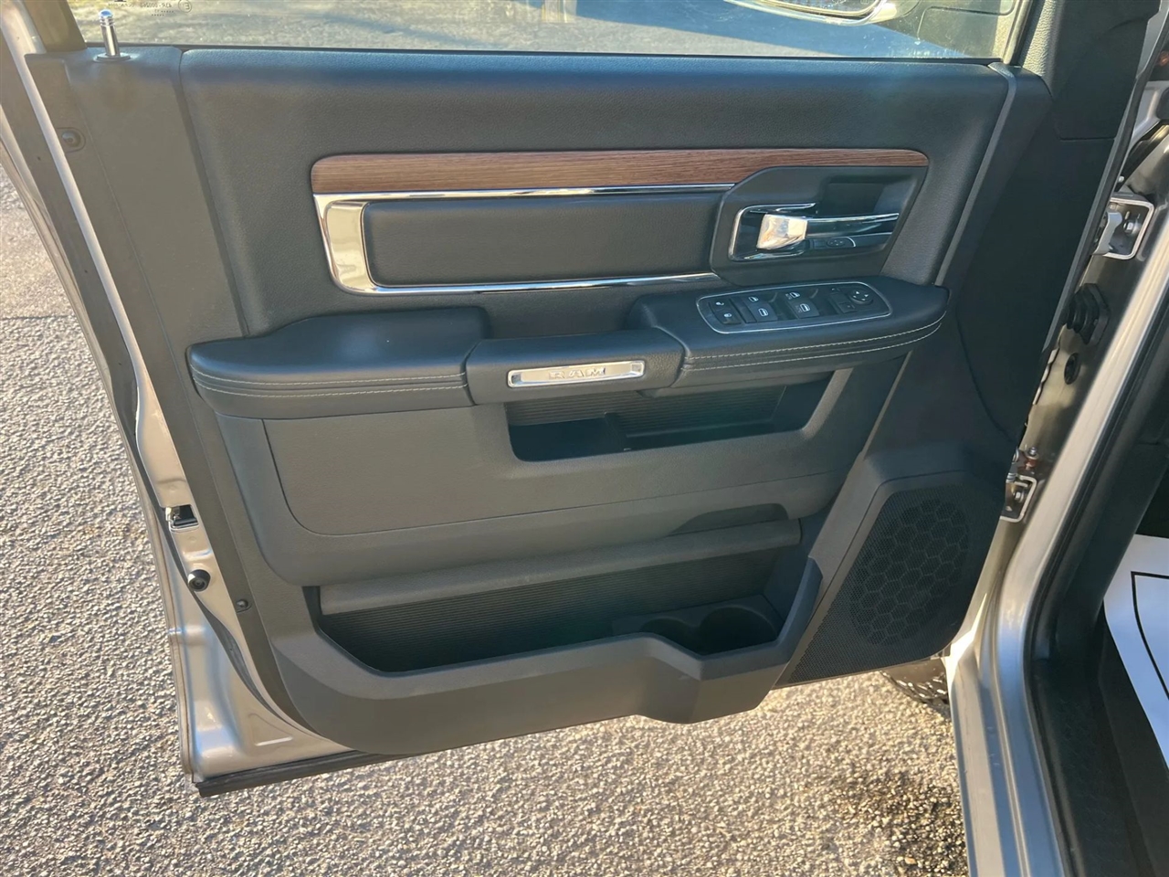 RAM 2500 Laramie Crew Cab SWB 4WD 2013