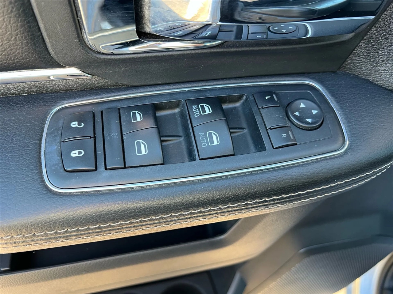 RAM 2500 Laramie Crew Cab SWB 4WD 2013