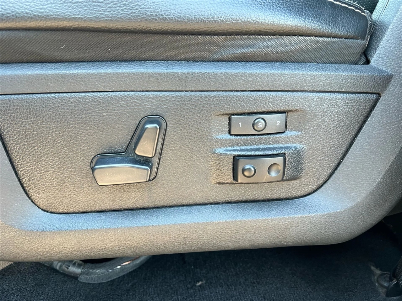 RAM 2500 Laramie Crew Cab SWB 4WD 2013