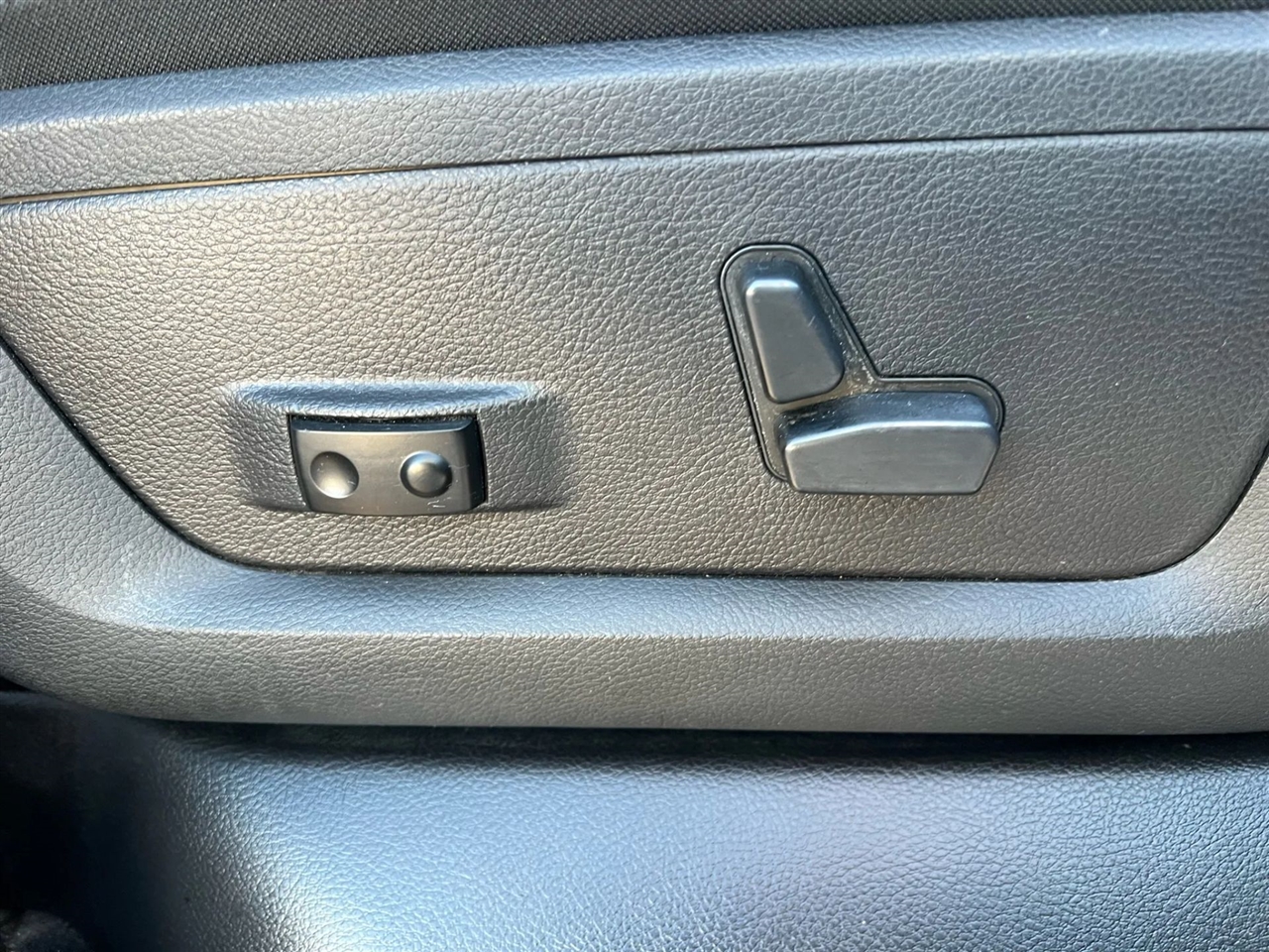 RAM 2500 Laramie Crew Cab SWB 4WD 2013