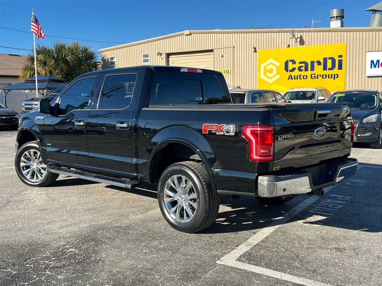Ford F-150 Lariat SuperCrew 5.5-ft. Bed 4WD 2017