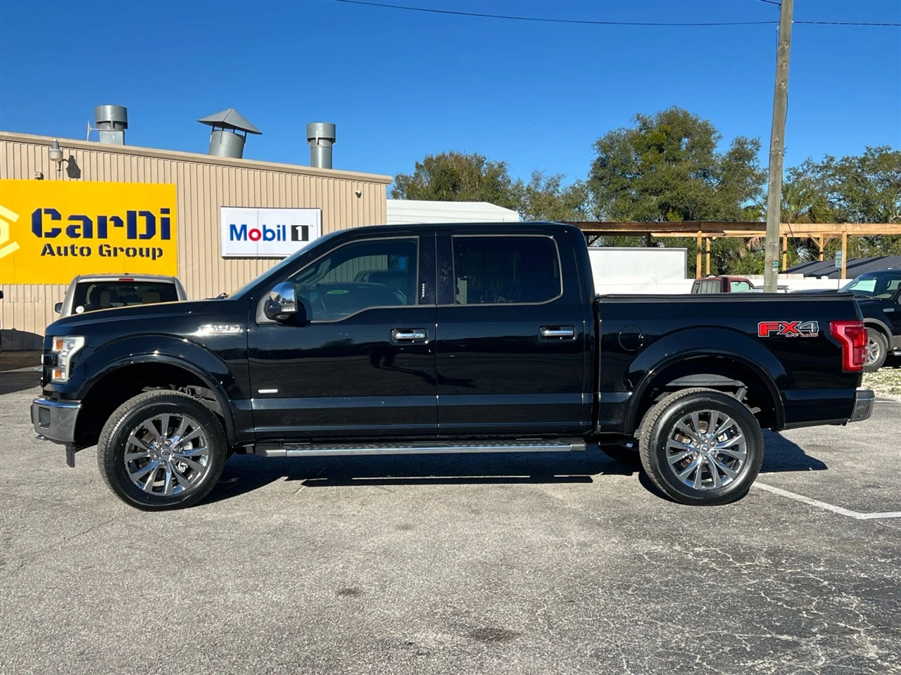 Ford F-150 Lariat SuperCrew 5.5-ft. Bed 4WD 2017