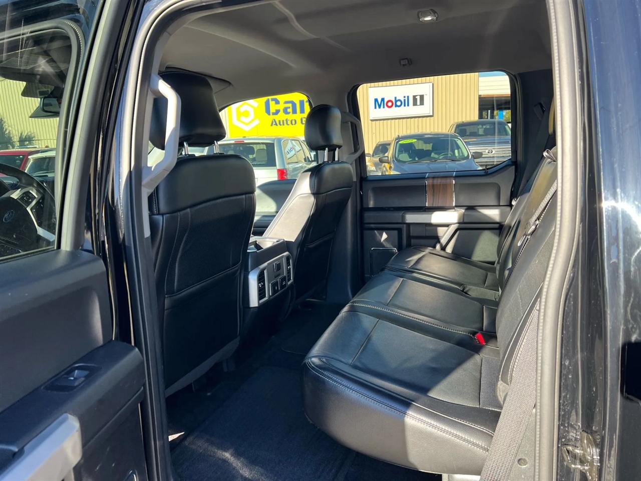 Ford F-150 Lariat SuperCrew 5.5-ft. Bed 4WD 2017