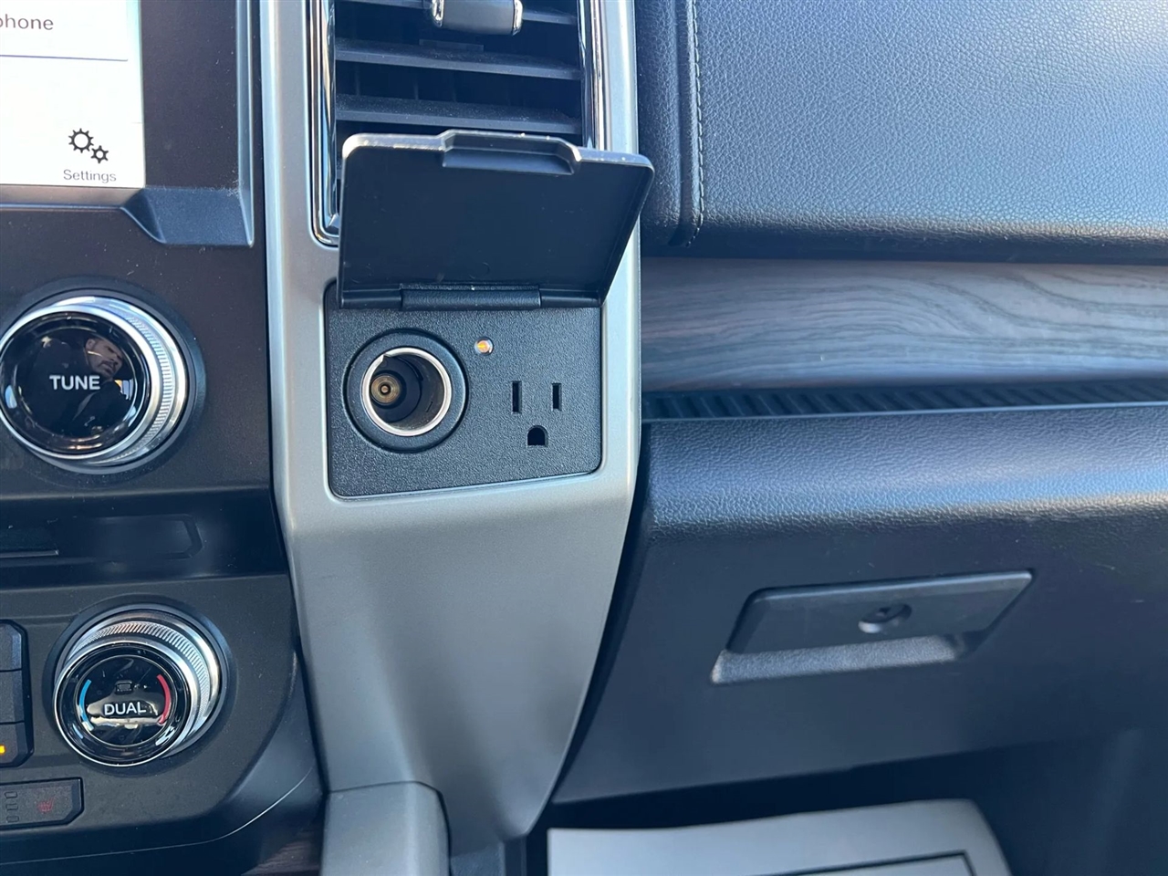 Ford F-150 Lariat SuperCrew 5.5-ft. Bed 4WD 2017