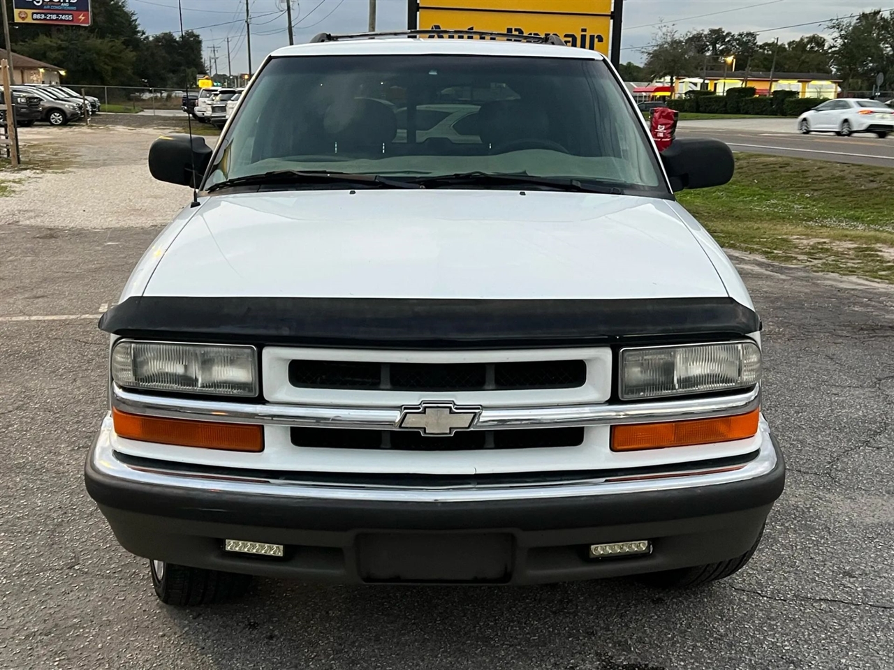 Chevrolet Blazer LT 4-Door 2WD 2000