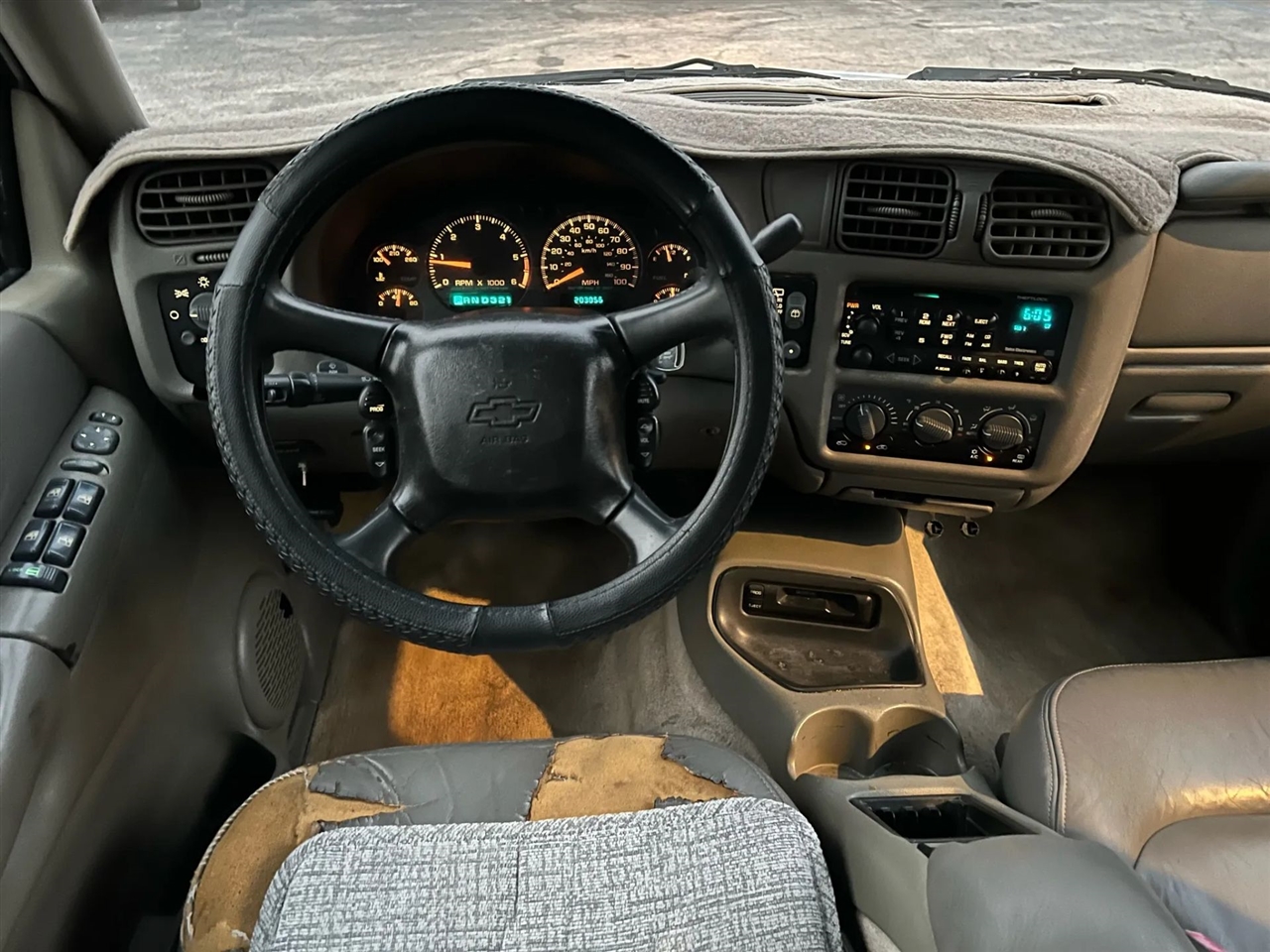 Chevrolet Blazer LT 4-Door 2WD 2000