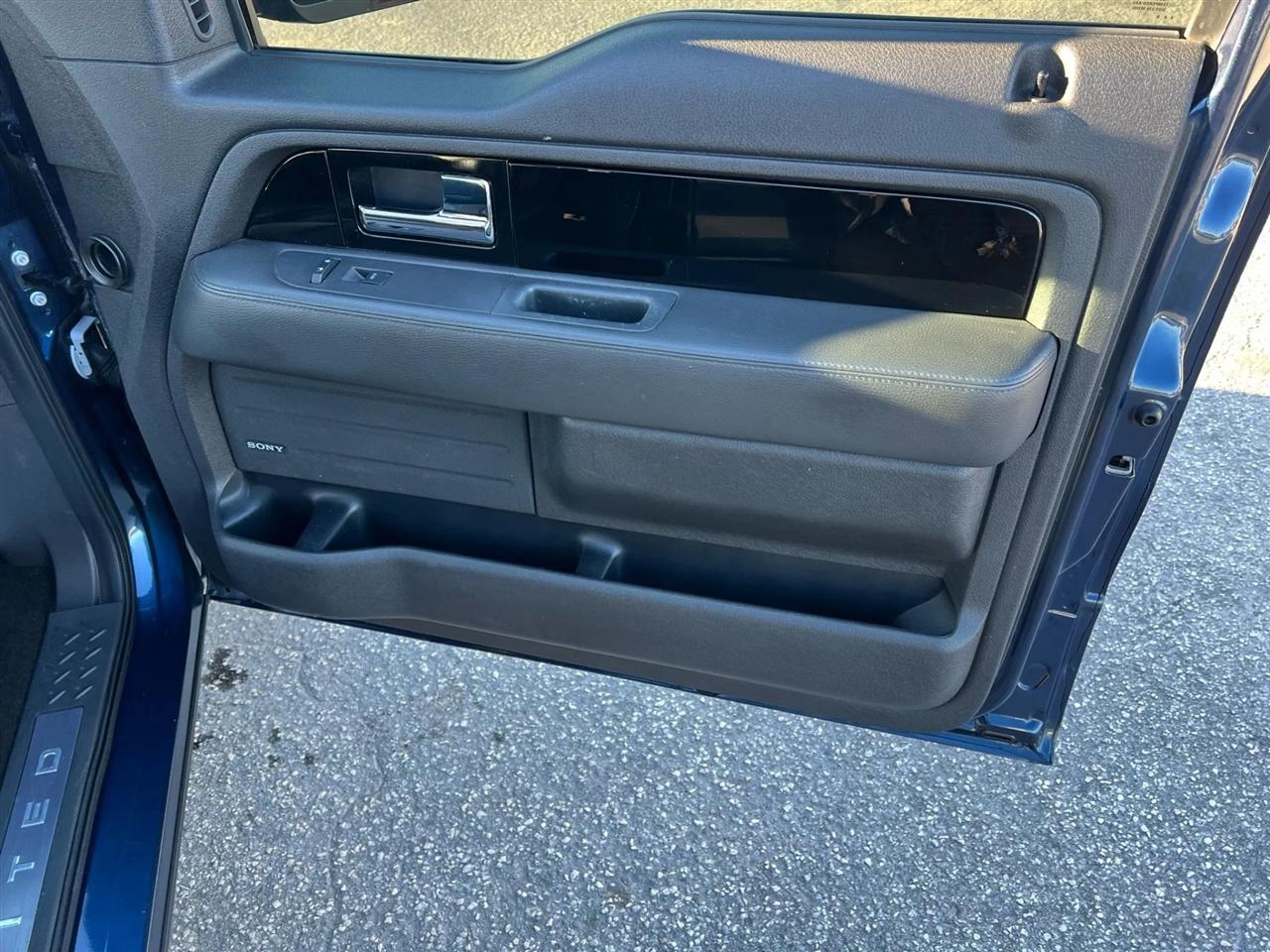 Ford F-150 Limited 4WD SuperCrew 5.5' Box 2014