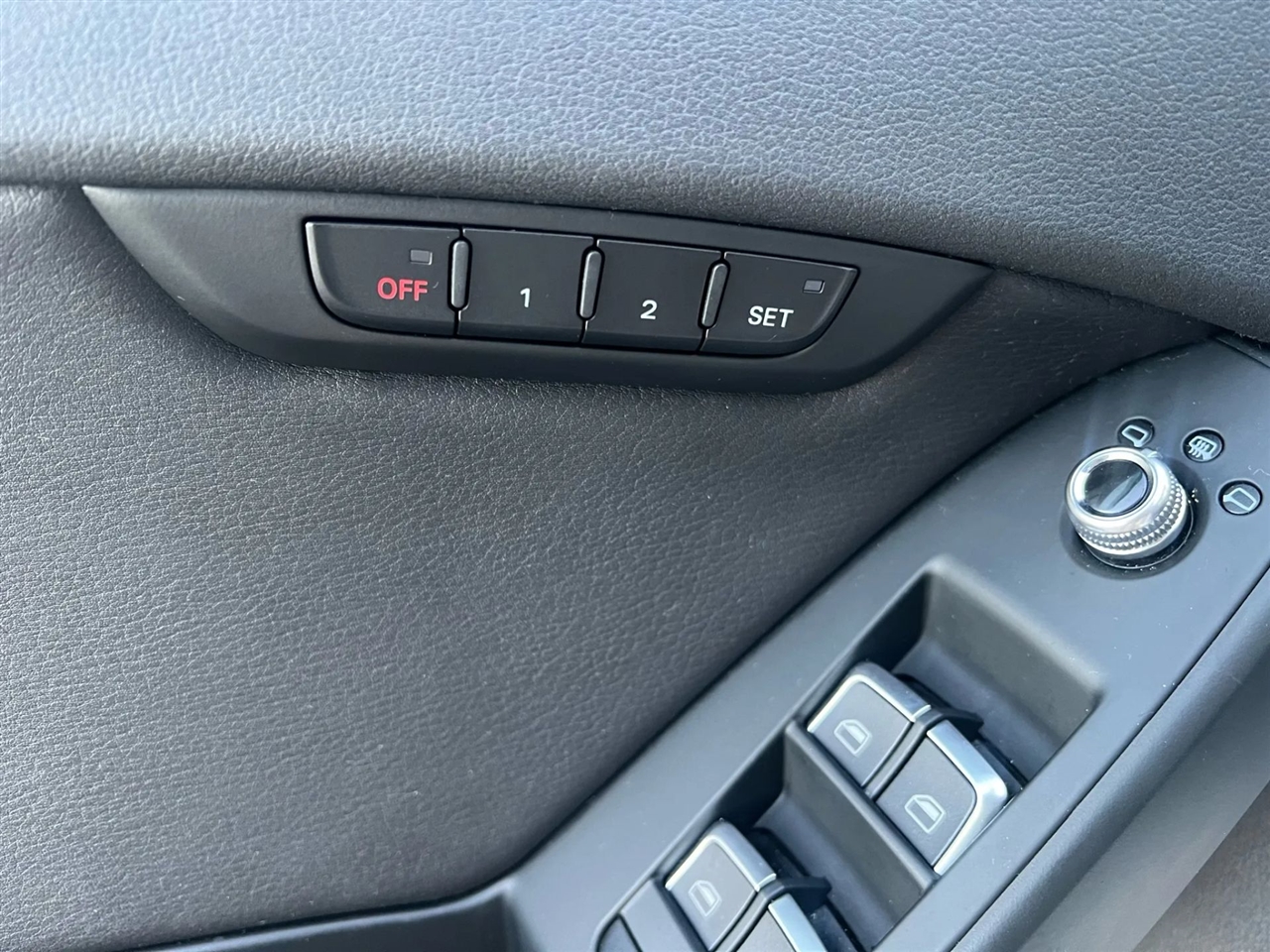 Audi A4 2.0 T Sedan FrontTrak Multitronic 2015