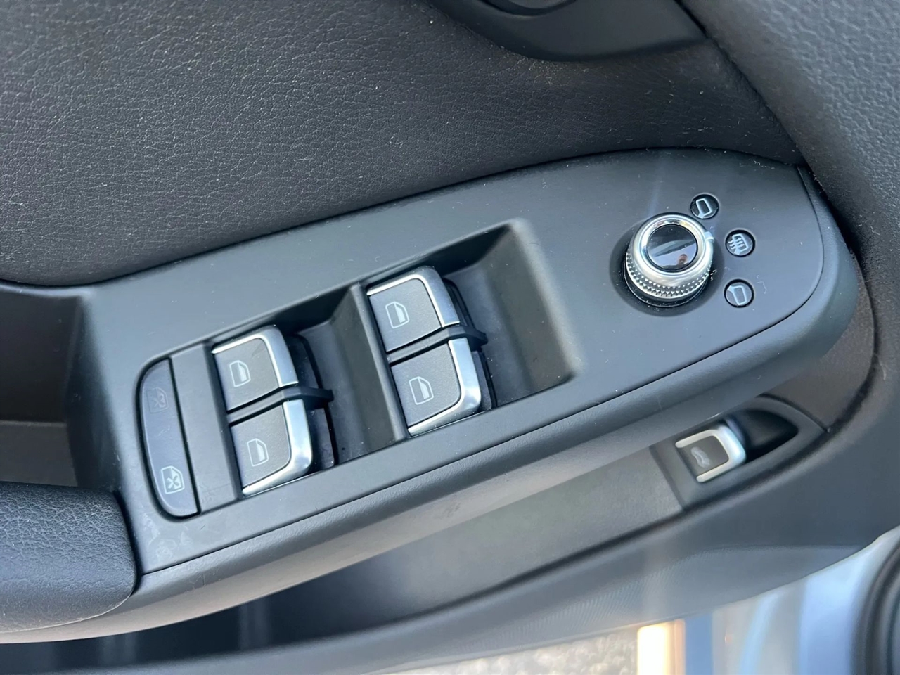 Audi A4 2.0 T Sedan FrontTrak Multitronic 2015