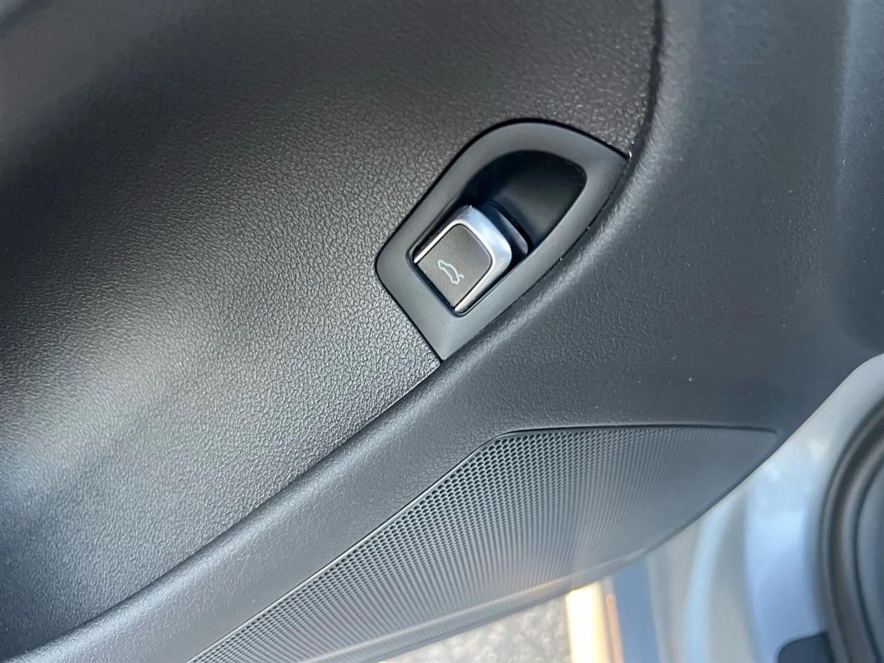 Audi A4 2.0 T Sedan FrontTrak Multitronic 2015