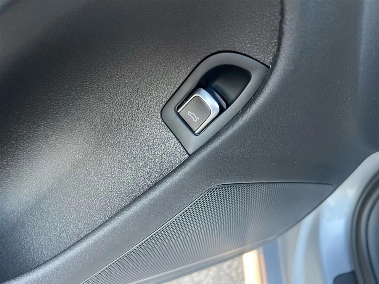 Audi A4 2.0 T Sedan FrontTrak Multitronic 2015