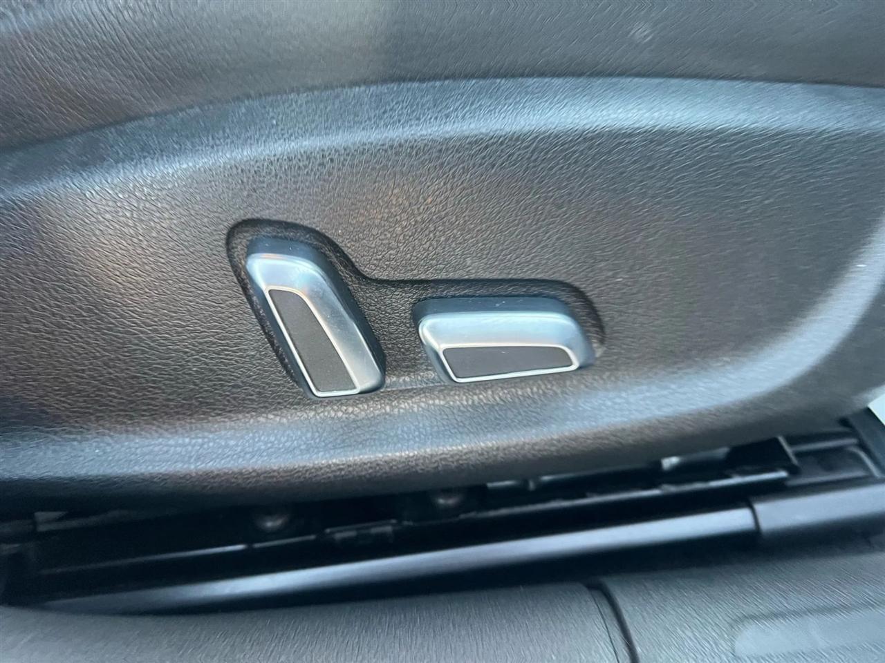 Audi A4 2.0 T Sedan FrontTrak Multitronic 2015