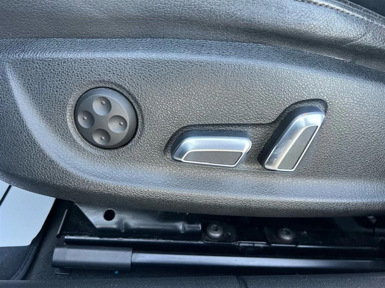 Audi A4 2.0 T Sedan FrontTrak Multitronic 2015