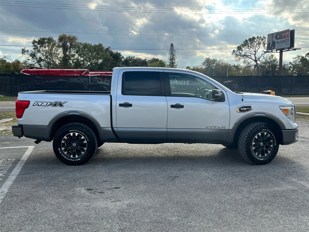 Nissan Titan PRO-4X Crew Cab 4WD 2017