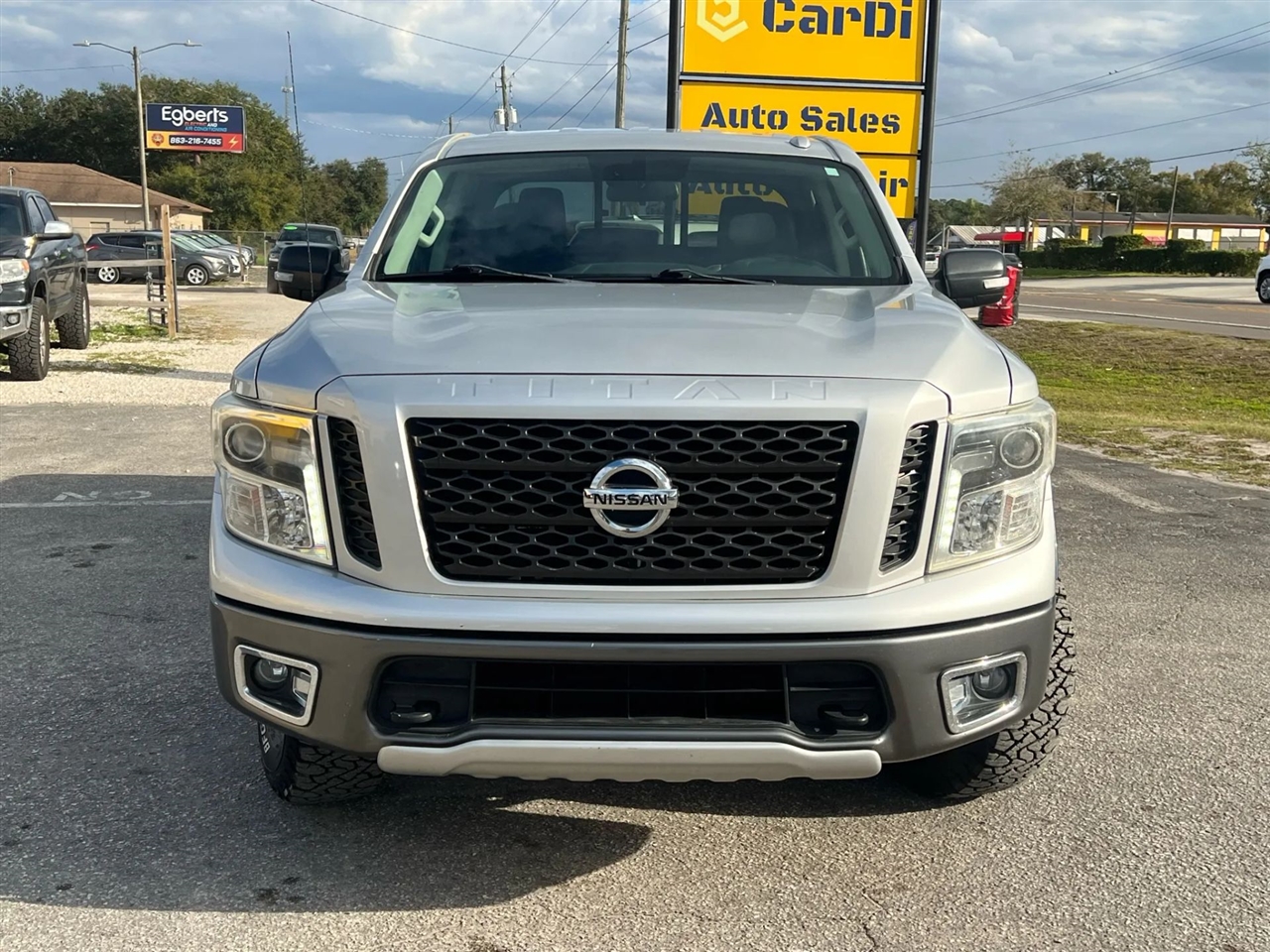 Nissan Titan PRO-4X Crew Cab 4WD 2017