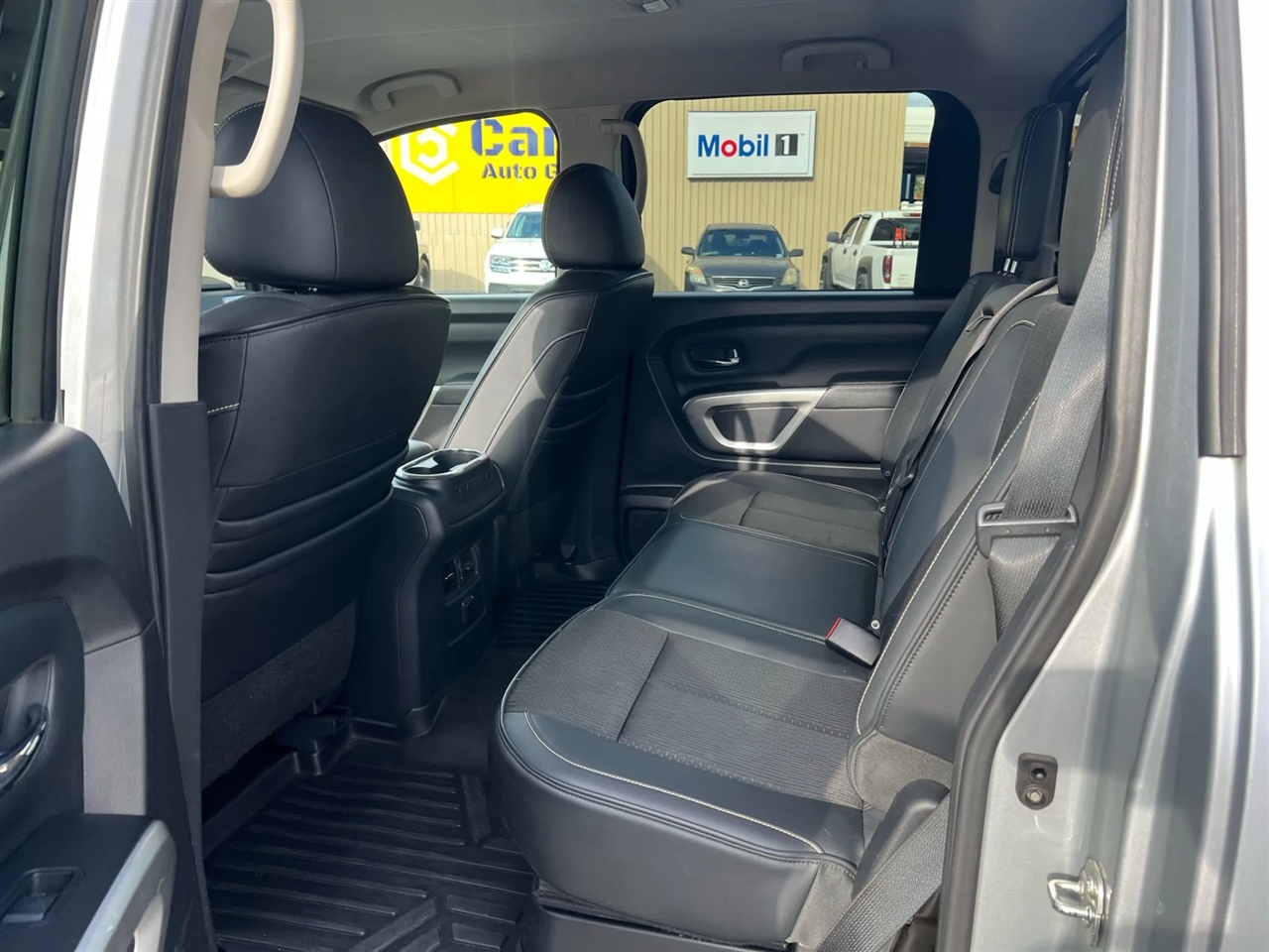 Nissan Titan PRO-4X Crew Cab 4WD 2017