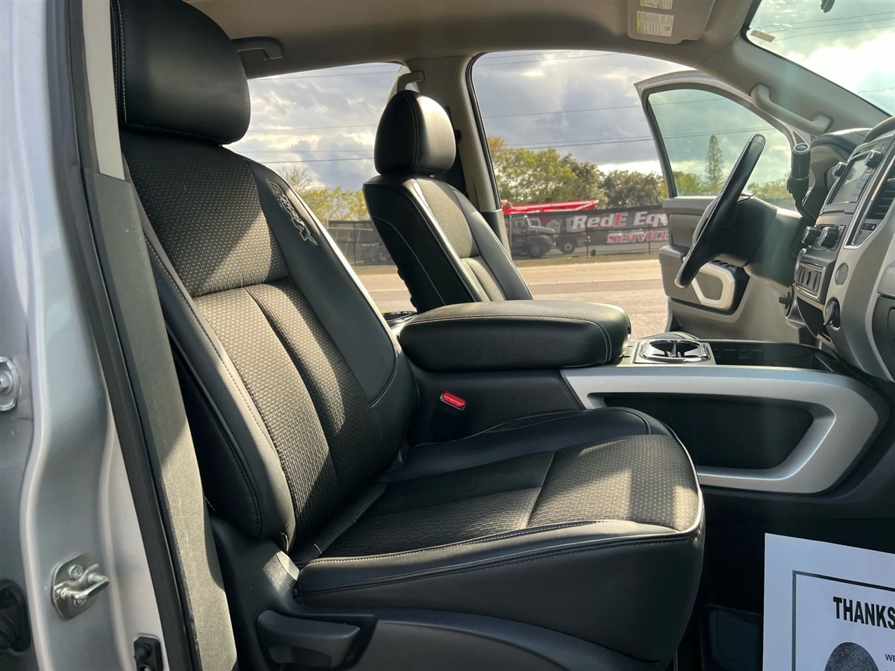 Nissan Titan PRO-4X Crew Cab 4WD 2017