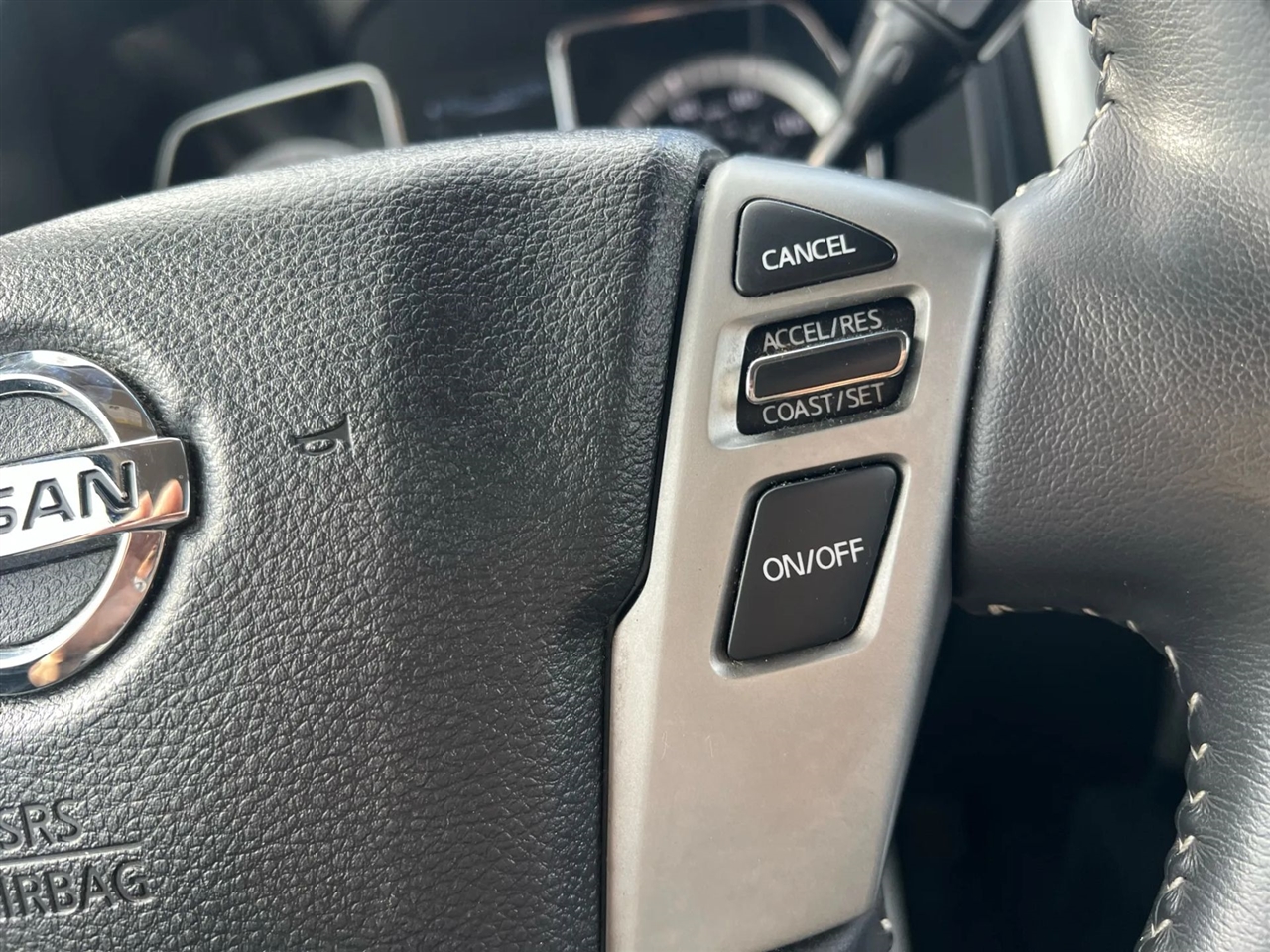 Nissan Titan PRO-4X Crew Cab 4WD 2017