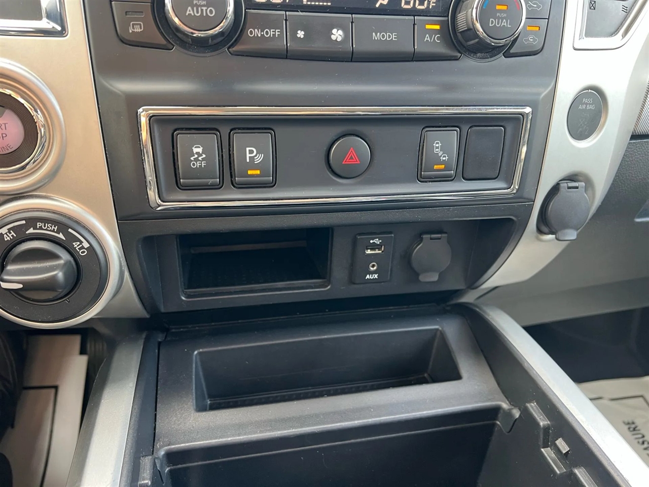 Nissan Titan PRO-4X Crew Cab 4WD 2017