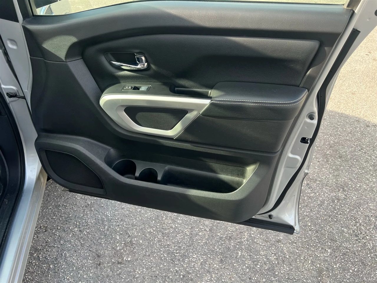 Nissan Titan PRO-4X Crew Cab 4WD 2017