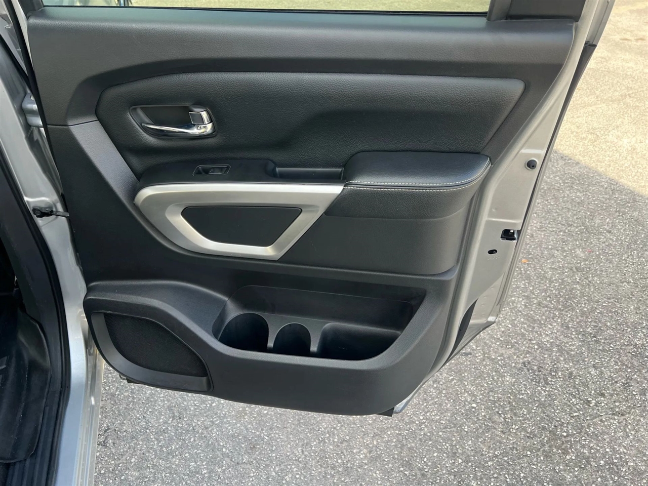 Nissan Titan PRO-4X Crew Cab 4WD 2017