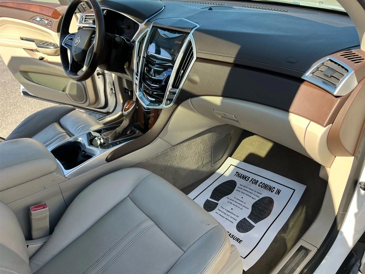 Cadillac SRX Luxury Collection FWD 2015