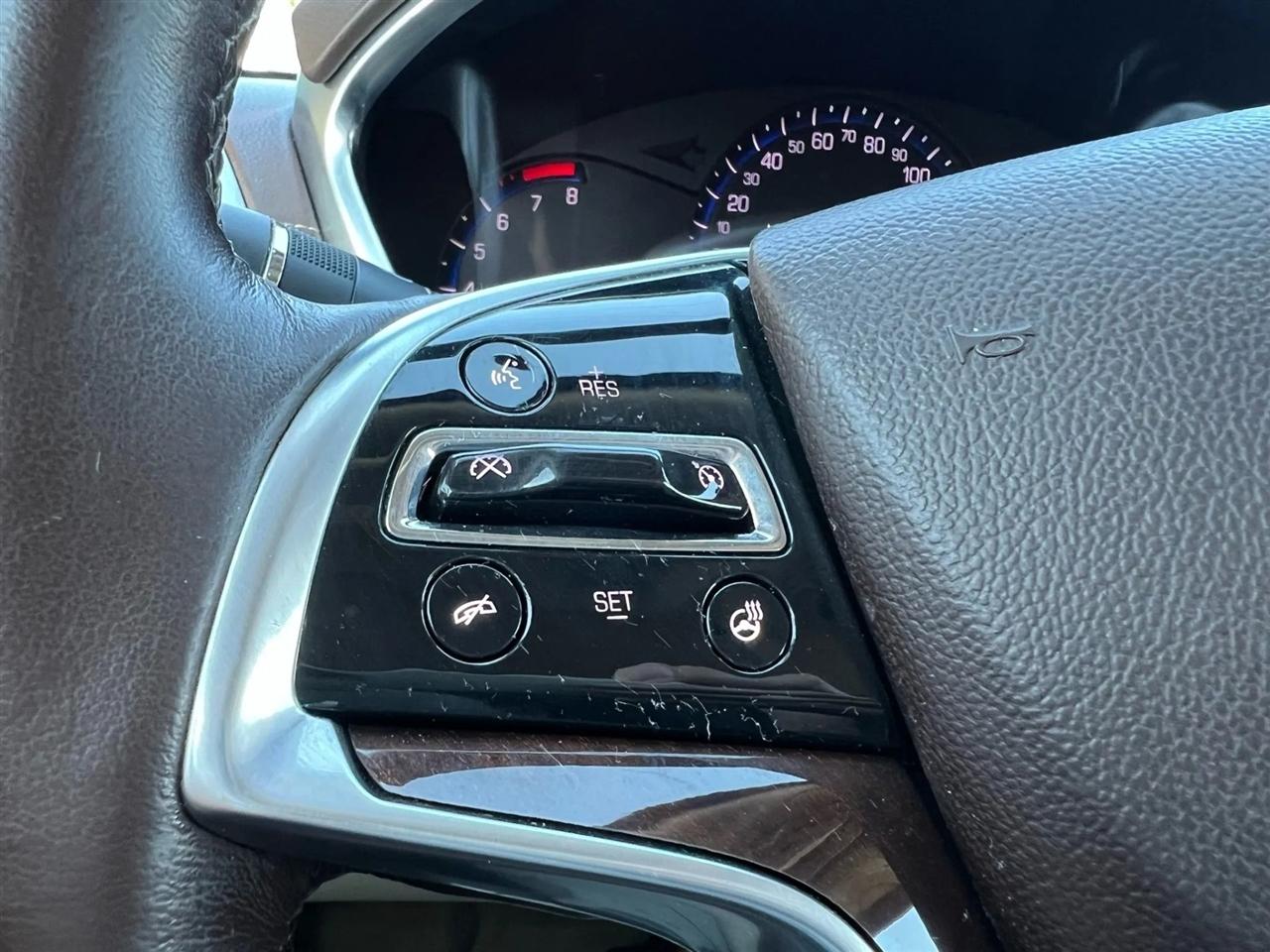 Cadillac SRX Luxury Collection FWD 2015