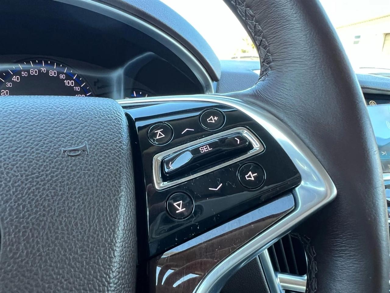 Cadillac SRX Luxury Collection FWD 2015