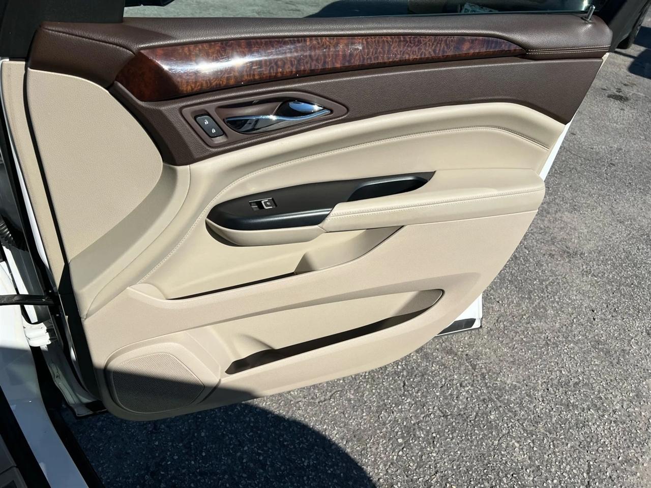 Cadillac SRX Luxury Collection FWD 2015