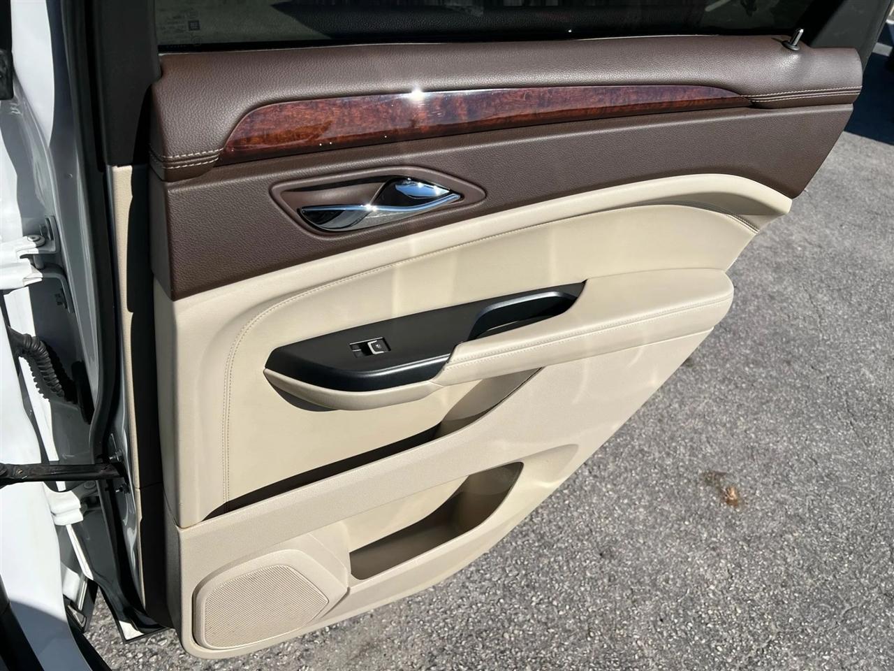 Cadillac SRX Luxury Collection FWD 2015