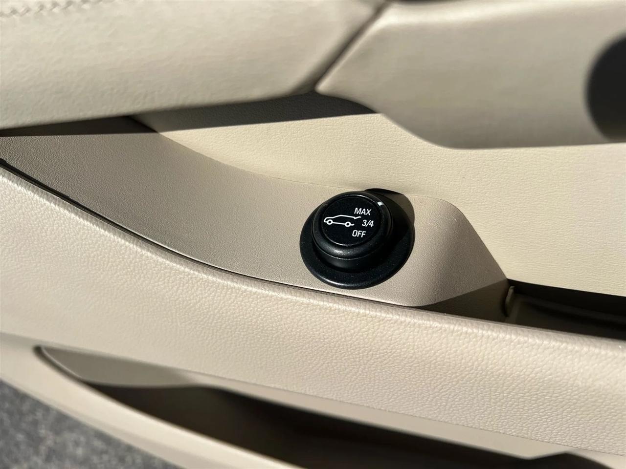 Cadillac SRX Luxury Collection FWD 2015