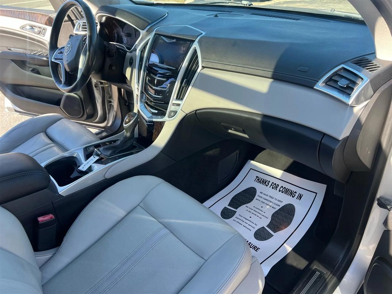 Cadillac SRX Luxury Collection FWD 2014