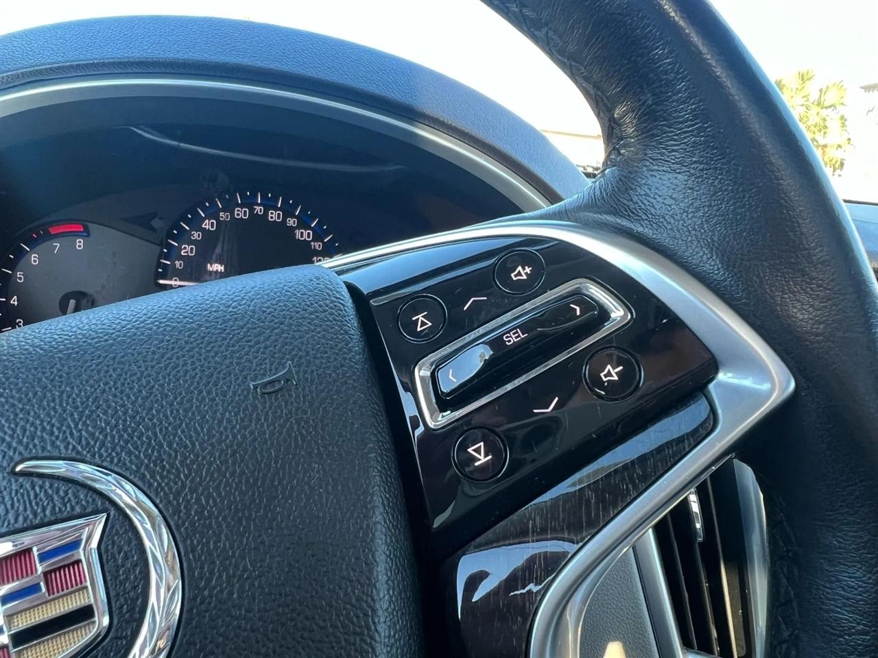 Cadillac SRX Luxury Collection FWD 2014