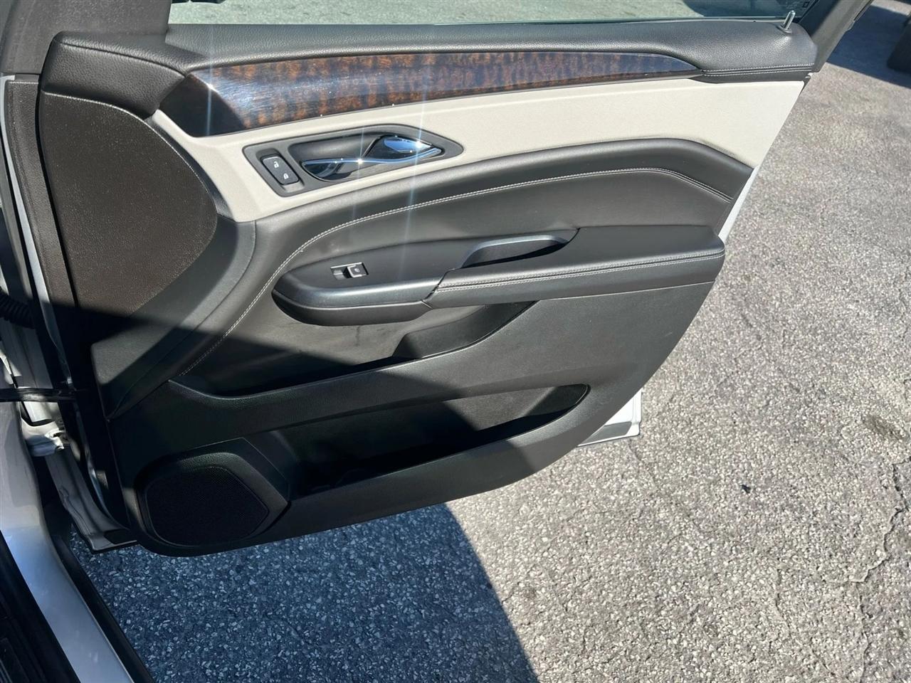 Cadillac SRX Luxury Collection FWD 2014