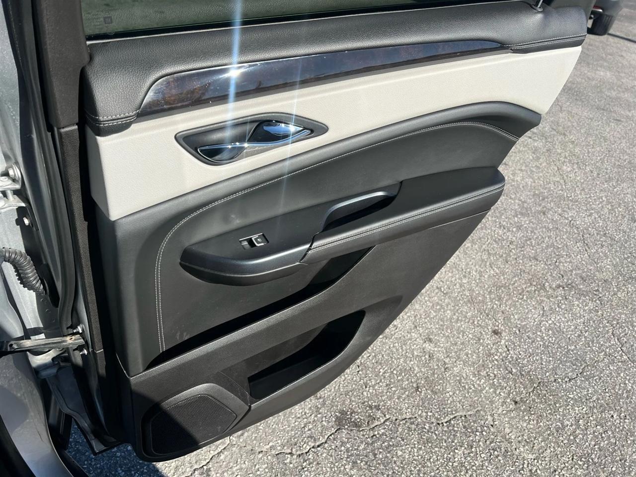 Cadillac SRX Luxury Collection FWD 2014