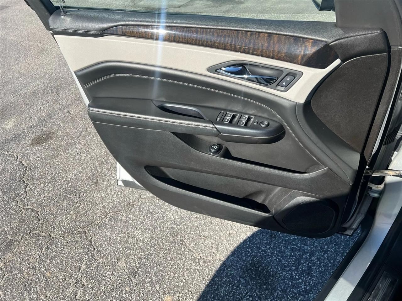 Cadillac SRX Luxury Collection FWD 2014