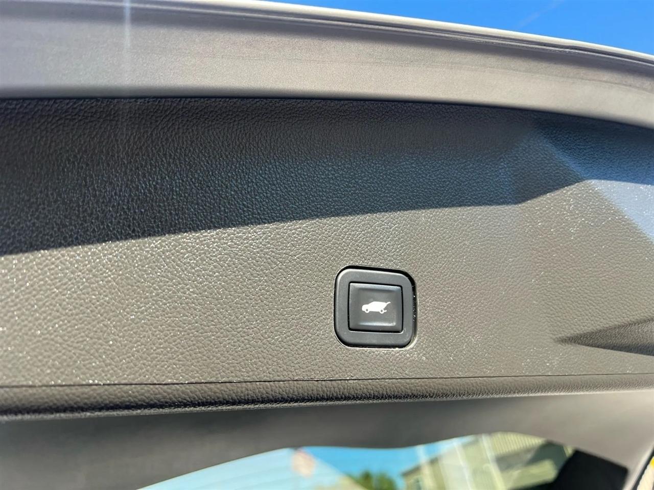 Cadillac SRX Luxury Collection FWD 2014