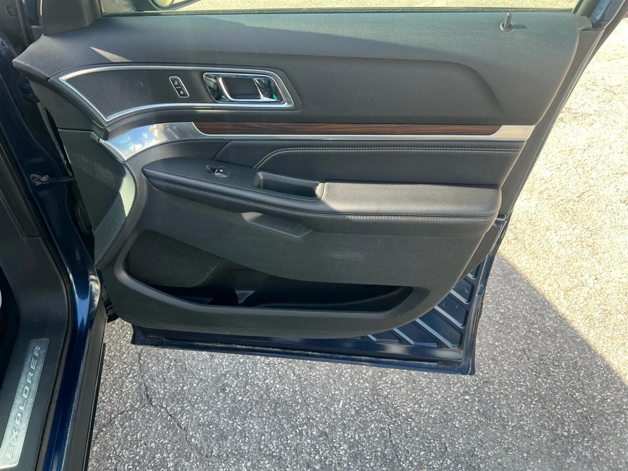 Ford Explorer Limited 4WD 2016