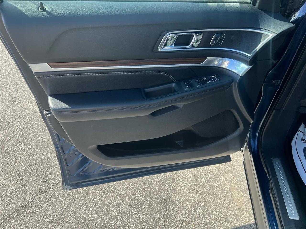 Ford Explorer Limited 4WD 2016