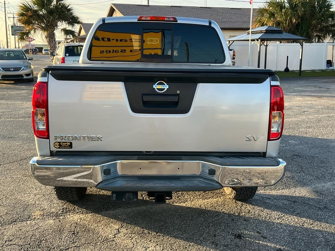 Nissan Frontier SV Crew Cab 2WD 2016