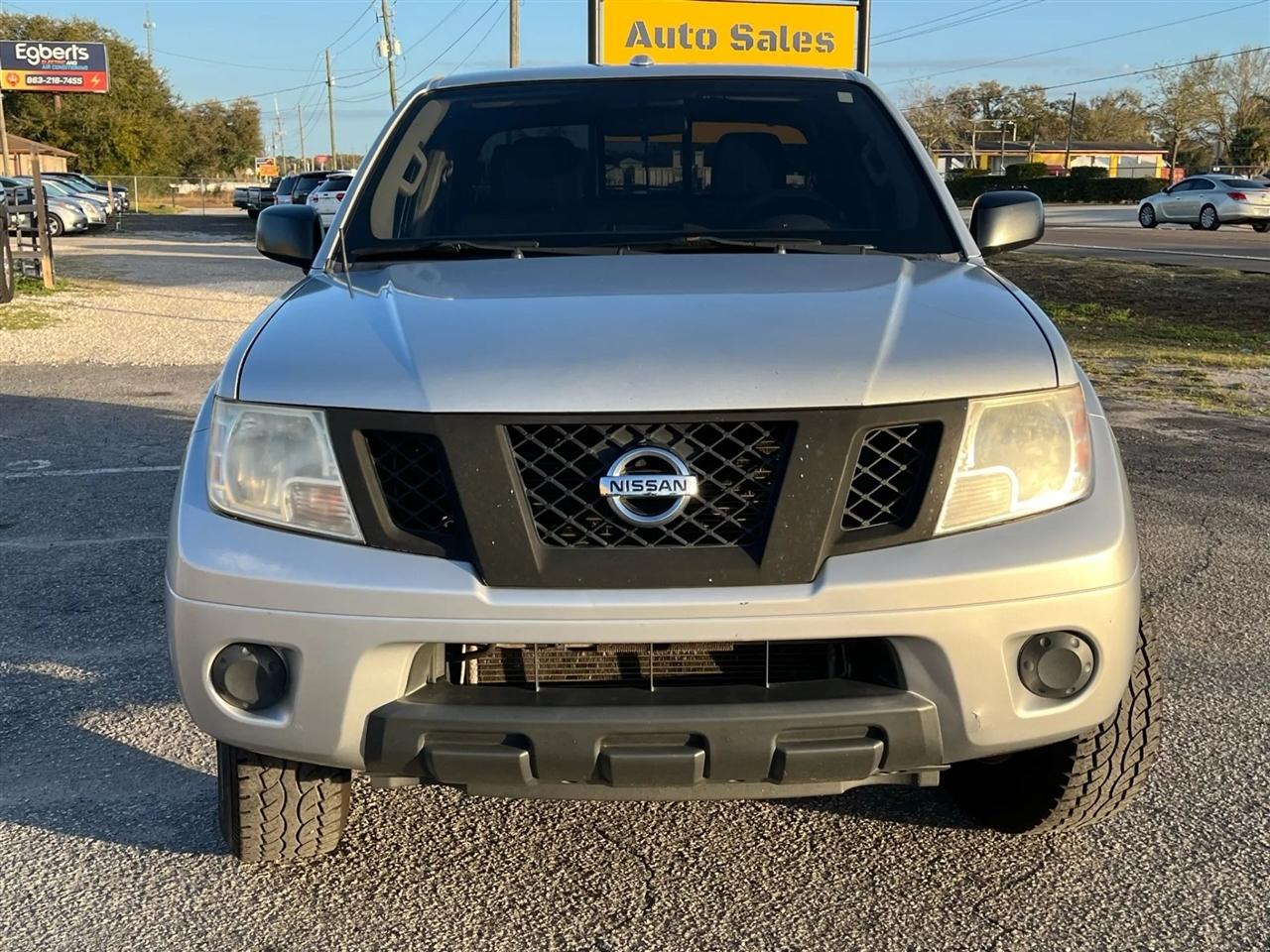 Nissan Frontier SV Crew Cab 2WD 2016
