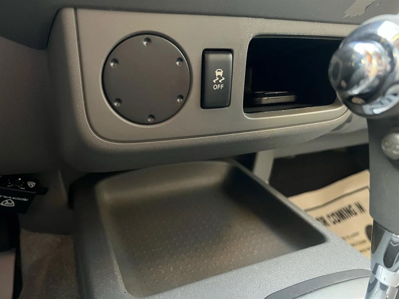 Nissan Frontier SV Crew Cab 2WD 2016